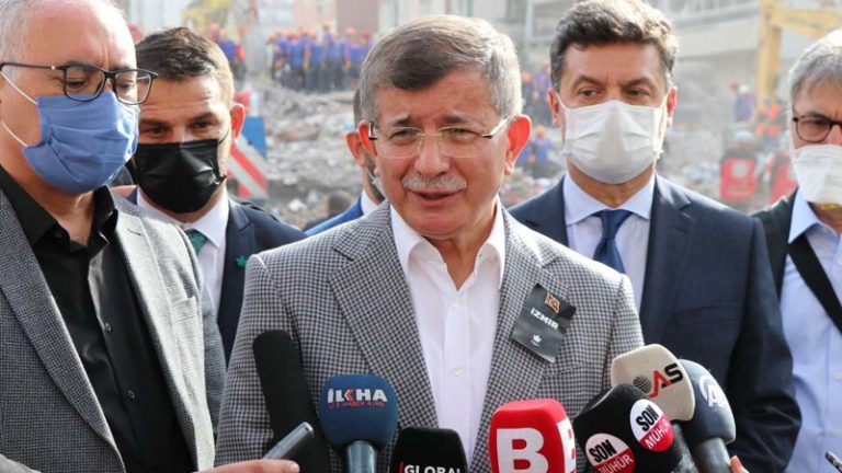 Davutoğlu: “Ne işi var Binali Yıldırım’ın çocuklarının Kızılay’ın başında, bir tanesi de değil gelini, oğlu, bütün akrabaları”