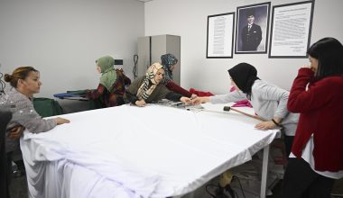 MERSİN BÜYÜKŞEHİR BELEDİYESİ DAYANIŞMAYI BÜYÜTÜYOR