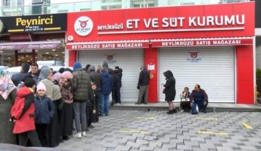 Et fiyatları 2 ayda yüzde 50 arttı; Et ve Süt Kurumu önünde uzun kuyruklar oluştu