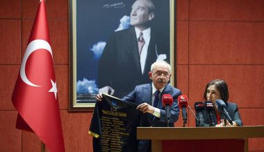 Kılıçdaroğlu KKTC dönüşü açıklama yaptı: Şampiyon Melekler’i, Sinan Ateş’i, Emine Şenyaşar’ı unutmayacağım, sevgili halkım sen de unutma