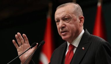 Cumhurbaşkanı Erdoğan duyurdu: En düşük emekli maaşı 7 bin 500 TL olacak