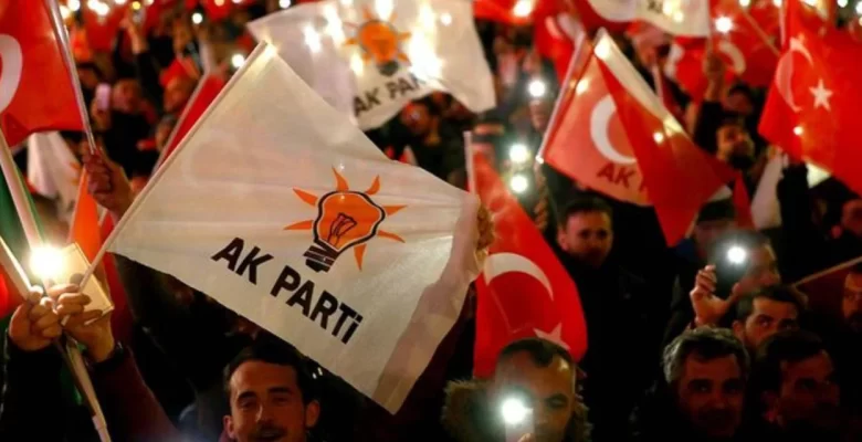 Mersin’de AKP’lilerden toplu istifa