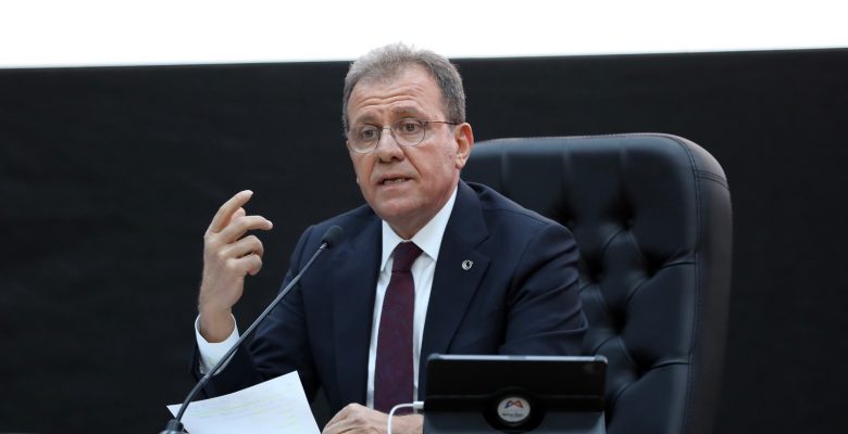 MBB Başkanı Vahap Seçer, Mersin’in depremsellik riskine dikkat çekti