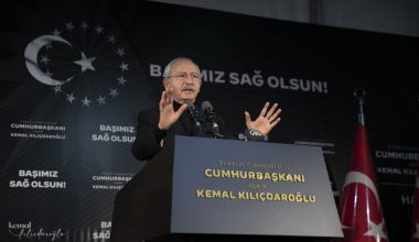 KILIÇDAROĞLU, MERSİN BÜYÜKŞEHİR’İN HATAY’DAKİ ÇADIRKENTİNİ ZİYARET ETTİ