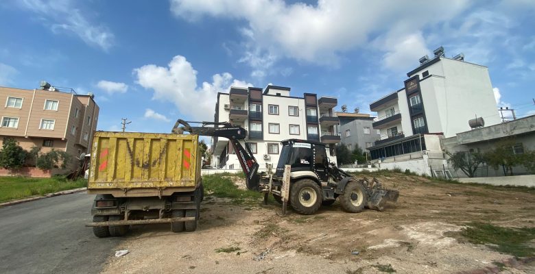 TOROSLAR’DA MAHALLELER KÖŞE BUCAK TEMİZLENİYOR