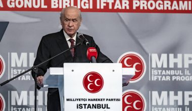 “Hesap adamıyım” diyen Bahçeli yine formül verdi: “Toplam milletvekili sayısı 98. 9+8 eşittir 17. Bugün 17 Mayıs”