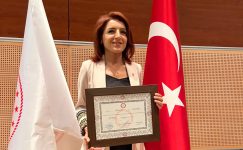 CHP Mersin Milletvekili Gülcan Kış mazbatasını aldı, ikinci tur için çağrı yaptı  “Ülkemize yakışan bir yönetim anlayışı için oylar Kılıçdaroğlu’na”