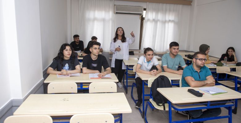 MERSİN BÜYÜKŞEHİR, DEPREMZEDE ÖĞRENCİLERE YENİDEN UMUT OLDU
