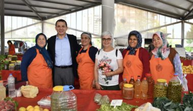 Başkan Özyiğit, Köylü Pazarı’nı gezdi sandığa gitme çağrısında bulundu