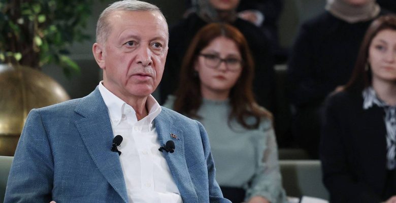 Erdoğan’dan Kızılay açıklaması: Kızılay çadır satma işine giremez, süratle bu yanlışı düzeltmesi gerekir