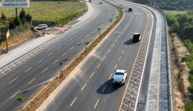 BAŞKAN SEÇER, ‘TARSUS-ÇAMLIYAYLA YOLU GENİŞLETME VE YENİLEME PROJESİ’Nİ YERİNDE İNCELEDİ