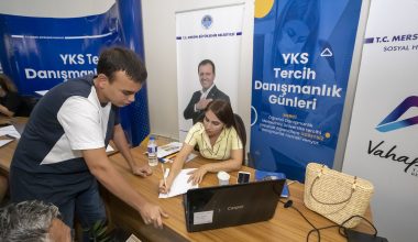 YKS TERCİH GÜNLERİNDE DANIŞMANLIK HİZMETİ BÜYÜKŞEHİR’DEN