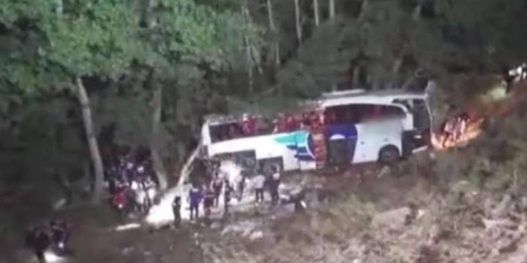 Yozgat’ta şarampole düşen yolcu otobüsündeki 12 kişi öldü, 19 kişi yaralandı