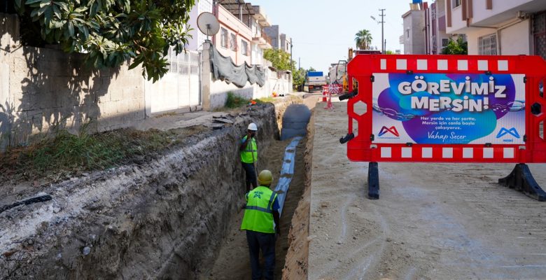 MESKİ, TARSUS VE AKDENİZ’DE YAĞMURSUYU HATTI ÇALIŞMALARINA DEVAM EDİYOR