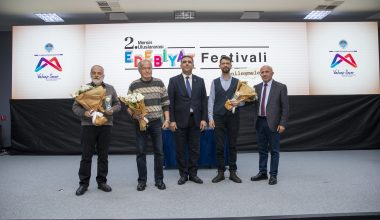 2. ULUSLARARASI MERSİN EDEBİYAT FESTİVALİ DOLU DOLU PROGRAMI İLE BAŞLADI