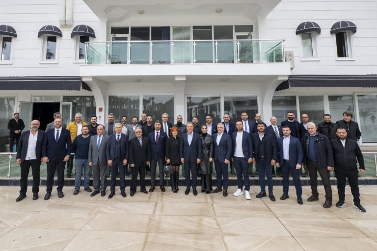BAŞKAN SEÇER, MERSİN GİAD ÜYELERİ İLE BİR ARAYA GELDİ