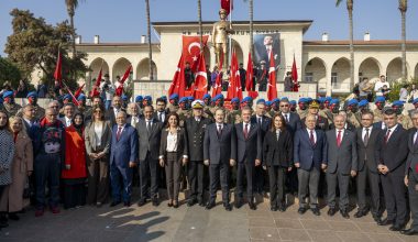 3 OCAK MERSİN’İN DÜŞMAN İŞGALİNDEN KURTULUŞUNUN 102. YIL DÖNÜMÜ KENTTE COŞKUYLA KUTLANDI