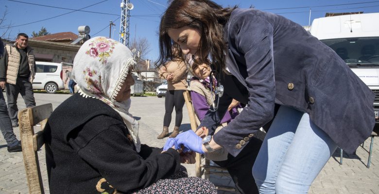 BÜYÜKŞEHİR’İN GEZİCİ SAĞLIK ARACI’NIN YENİ DURAĞI BEYLİCE MAHALLESİ OLDU