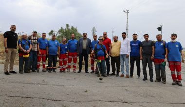 BAŞKAN YILDIZ, 1 MAYIS EMEK ve DAYANIŞMA GÜNÜ’NDE SAHA ÇALIŞMASI YAPAN PERSONELİYLE BİR ARAYA GELDİ