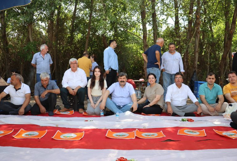 TAŞ OCAĞI YAPILMASI PLANLANAN HAMZABEYLİ MAHALLESİ’NDE ÇEVRE SORUNLARINA KARŞI “YERYÜZÜ SOFRASI” KURULDU
