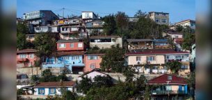 Ekonomik kriz derinleşiyor: Yurttaşlar bakımsız evlerde yaşamaya çalışıyor
