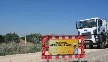 BÜYÜKŞEHİR TARSUS’TA YOL ÇALIŞMALARINI SÜRDÜRÜYOR