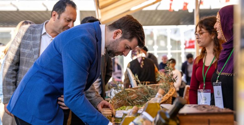 1. TARSUS SARIULAK ZEYTİN ŞENLİĞİ’NE YOĞUN İLGİ