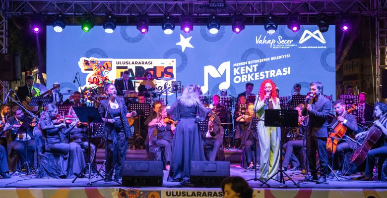 TARSUS FESTİVALİ’NDE MUHTEŞEM KAPANIŞ