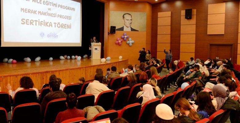 Yenişehir Belediyesi anne ve baba eğitimlerini sürdürüyor