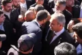 İçeri alınmayan CHP’li vekiller ile polis arasında gerginlik yaşanıyor!