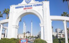 MERSİN BÜYÜKŞEHİR, TARAFTAR MEYDANLARINDA ÇALIŞMA BAŞLATTI