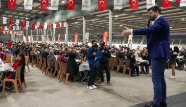 TARSUS’TA RAMAZAN COŞKUSU: YÜZLERCE KİŞİ AYNI SOFRADA