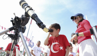 MERSİN’DE KÜLTÜRLERARASI RENKLİ ŞÖLEN: ULUSLARARASI ÇOCUK FESTİVALİ COŞKUYLA TAMAMLANDI