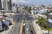 MERSİN’DE TRAFİK AKIŞI BÜYÜKŞEHİR’İN YENİ KAVŞAK DÜZENLEMELERİYLE RAHATLIYOR