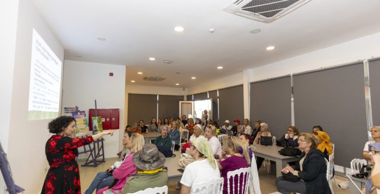 MERSİN BÜYÜKŞEHİR FARKINDALIKLA KADIN SAĞLIĞINA IŞIK TUTUYOR