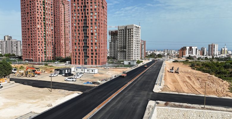 BÜYÜKŞEHİR, KENT TRAFİĞİNİ RAHATLATACAK YOL ÇALIŞMALARINI SÜRATLE TAMAMLIYOR