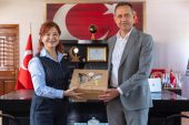 ÇAMLIYAYLALI KADINLAR MERSİN BÜYÜKŞEHİR’İN STANTLARINDA EL EMEĞİ ÜRÜNLERİNİ SERGİLEDİ