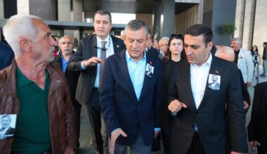 Özgür Özel’e saldıranın kimliği belli oldu: Yıllar önce iki çocuğunu öldürmüş, şartlı tahliyeyle serbest bırakılmış!