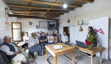 MERSİNLİ ÜRETİCİLER BÜYÜKŞEHİR’LE BİLİNÇLENİYOR