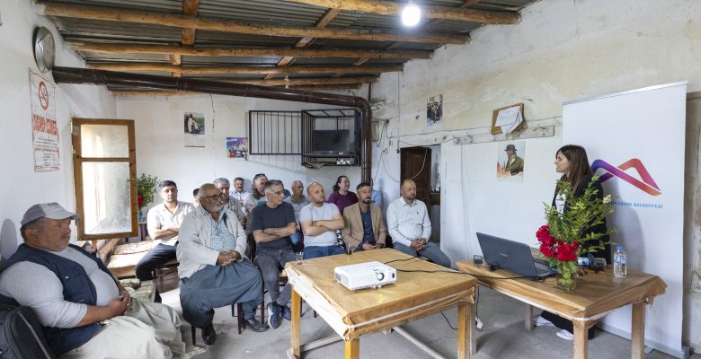 MERSİNLİ ÜRETİCİLER BÜYÜKŞEHİR’LE BİLİNÇLENİYOR