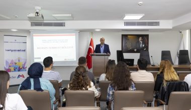 BÜYÜKŞEHİR KARİYER MERKEZİ, ÖĞRENCİLERE IŞIK OLMAYA DEVAM EDİYOR
