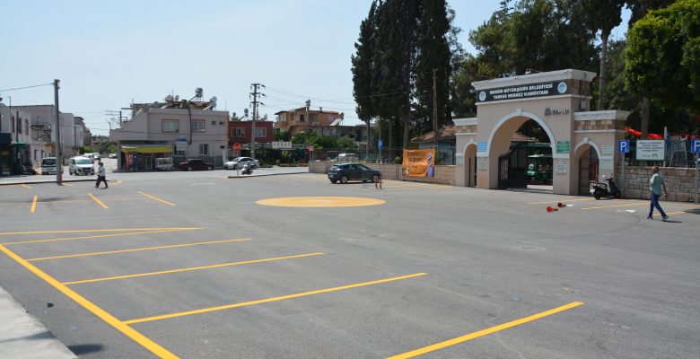 TARSUS ŞEHİR MEZARLIĞI OTOPARKI TAMAMEN YENİLENDİ, KAPASİTESİ ARTTI