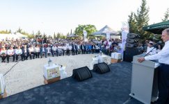 MERSİN BÜYÜKŞEHİR’DEN, ‘ARI GİBİ ÇALIŞANLARA, BAL GİBİ DESTEK’