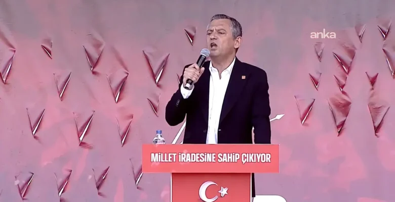 Özgür Özel Antalya’da: “Hiçbir zalim çoban yıldızını söndüremez, Toroslar gibi dik dursun Ekrem”