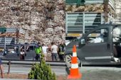 Mersin’de tıra çarpan araçtaki 5 kişi hayatını kaybetti