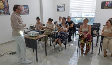Yenişehir Belediyesinin anne ve çocuk eğitimleri sürüyor