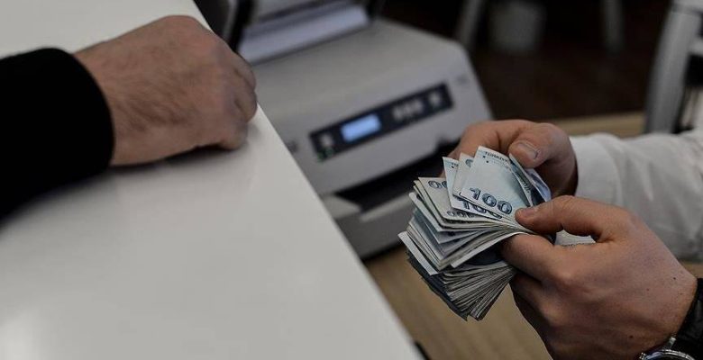 Bankalar, emekli aylığına blokaj koyabilir mi?