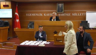Bayrampaşa Belediyesi AKP’ye geçti: İkinci kez yapılan başkanvekili seçimini 1 oy farkla AKP kazandı