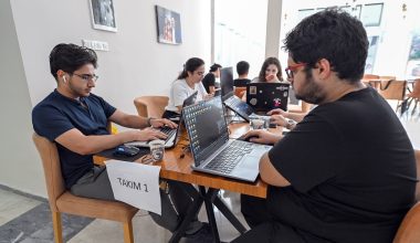MERSİN BÜYÜKŞEHİR, DÜNYANIN EN BÜYÜK HACKATHONUNA EV SAHİPLİĞİ YAPTI