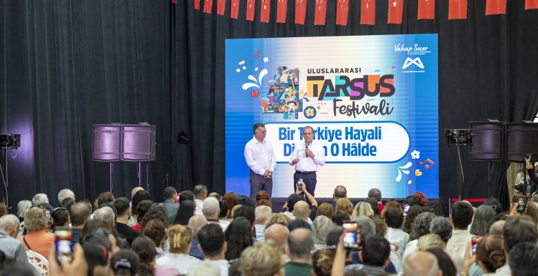BAŞKAN SEÇER, 4. ULUSLARARASI TARSUS FESTİVALİ’NİN SON GÜNÜNDE SÖYLEŞİLERE KATILDI